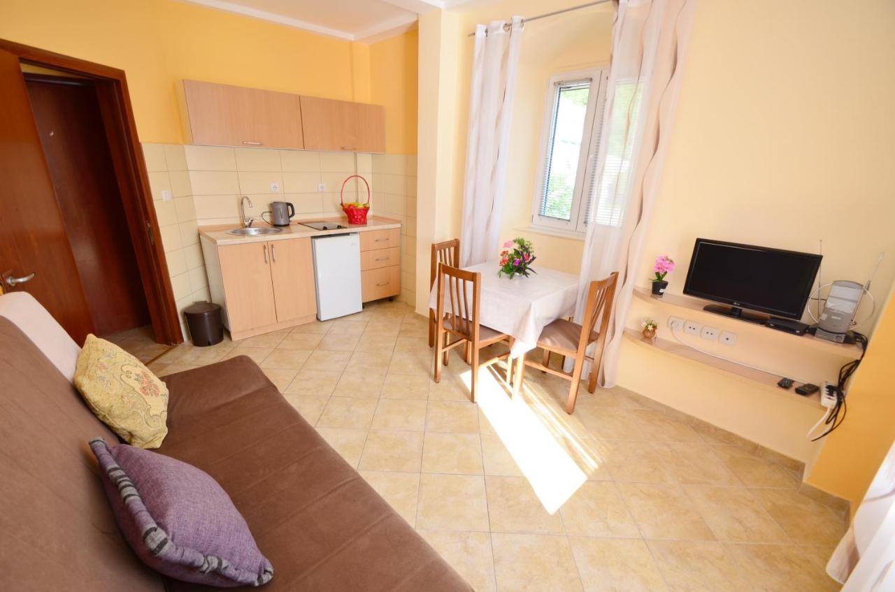 Appartamento Tau Mir I Dobro Cattaro Esterno foto