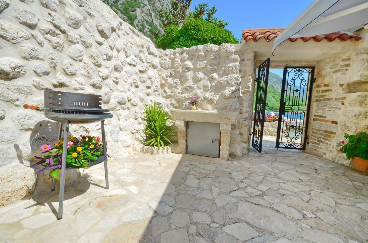 Appartamento Tau Mir I Dobro Cattaro Esterno foto